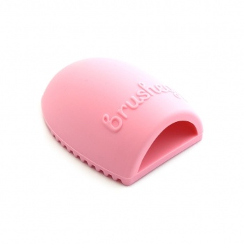 Фото: Щетка для чистки косметических кистей Brushegg - розовая